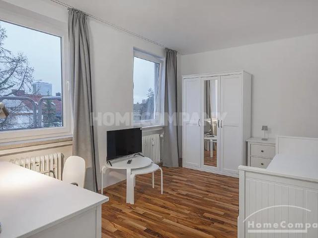 Newly renovated 1 room apartment in Milbertshofen, quietly located facing the inner courtyard
