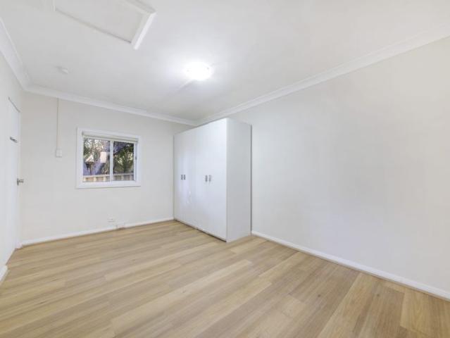 Newly Renovated 1BR Granny Flat in Epping – Bills & Parking Included! Walk to Metro