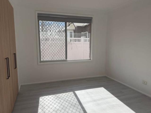 Newly Renovated | 2 Bed 1 Bath 1 Car