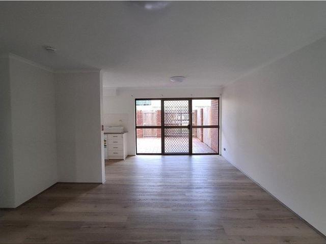 NEWLY RENOVATED 2 BED UNIT