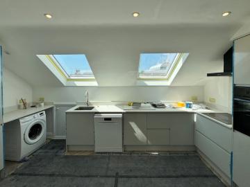 Wendell Park, London, Greater London - Equipped kitchen