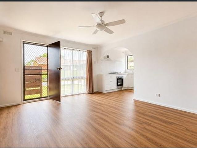 Newly Renovated 2 Bedroom Unit!
