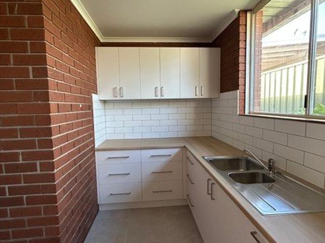 Newly renovated 2 Bedroom Unit