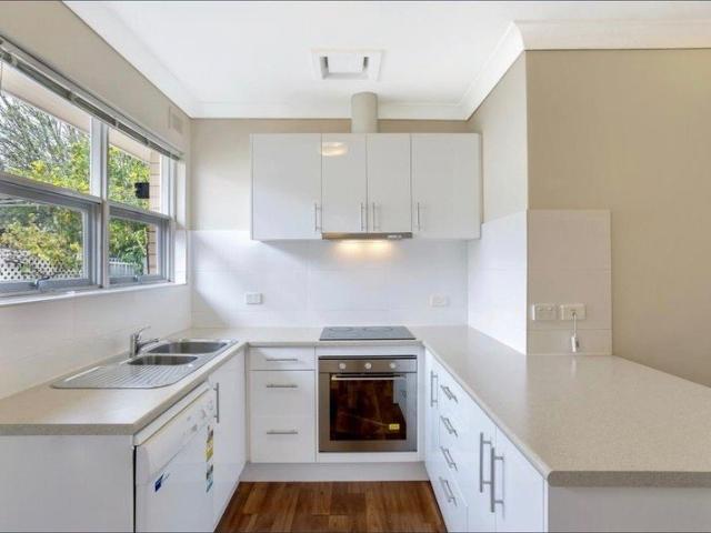Newly renovated 2 bedroom Unit