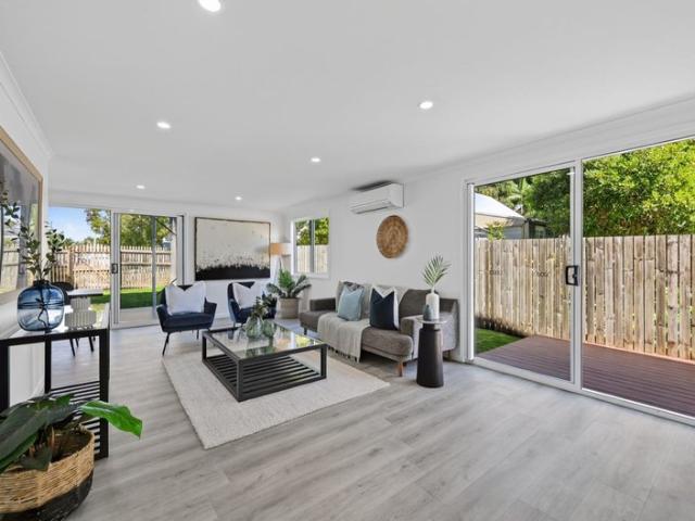 Newly Renovated 2 Bedroom Unit Close to the CBD
