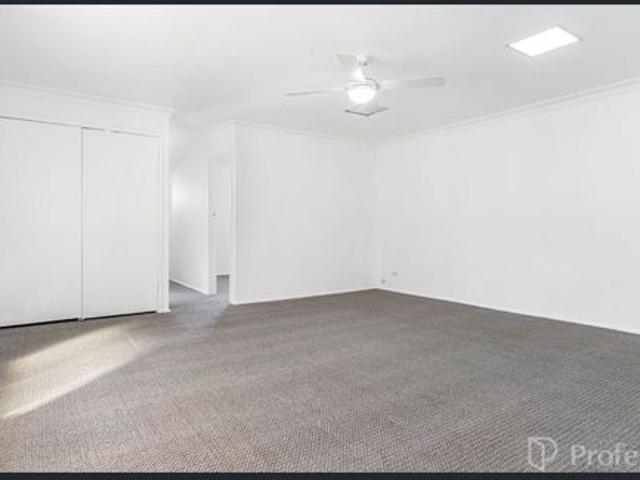 Newly Renovated 2 Bedroom Villa – Prime Location Near One Mile Beach
