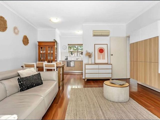 Newly renovated 2 bedroom with large outdoor area