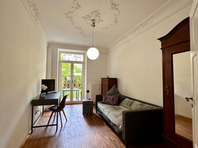 Newly renovated 2 room apartment with garden in top location München Schwabing