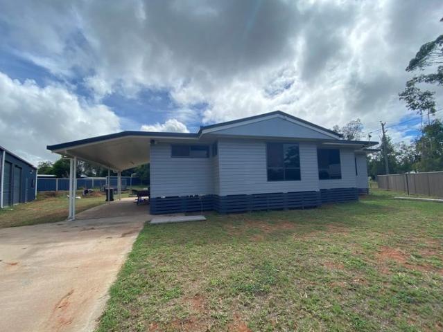 NEWLY RENOVATED 5 BEDROOM HOME! LARGE BLOCK, MASSIVE SHED, HUGE DECK! ONLY 800m FROM TOWN!
