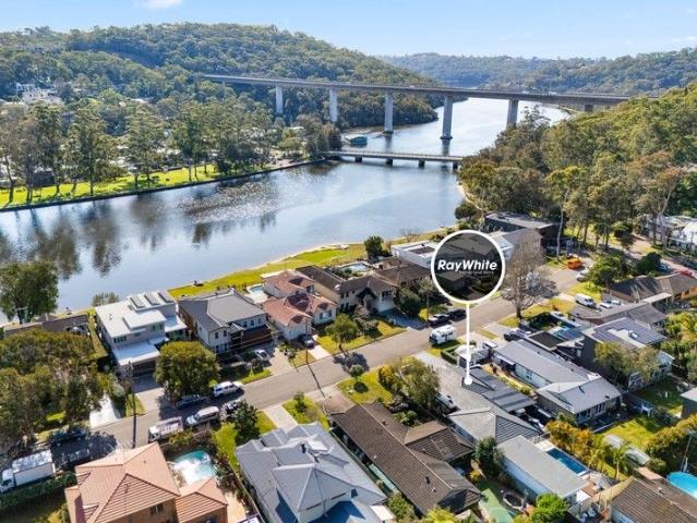 Newly Renovated Coastal Retreat in Prime Cul De Sac Location