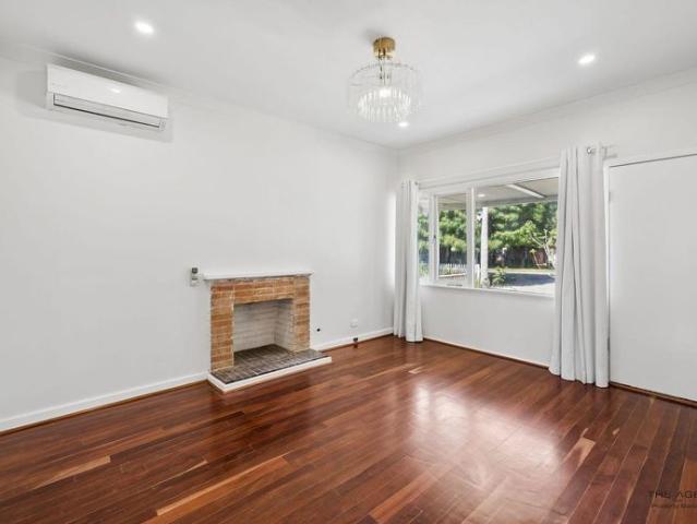 Newly Renovated Classic Queens Park Home