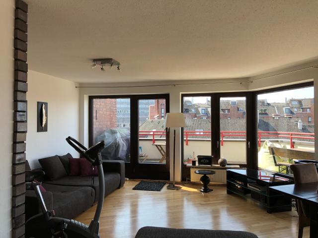 Newly renovated, cute, new penthouse close to park with a lovely view