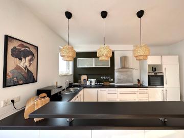 Newly renovated and beautifully decorated home in best location, Dusseldorf Amsterdam Apartments for Rent