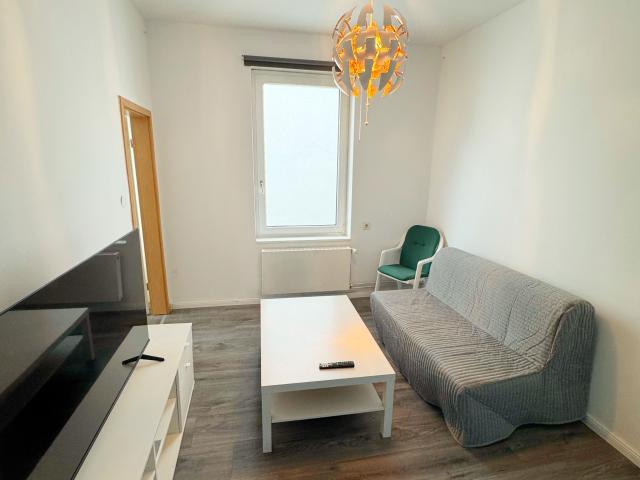 Newly Renovated and Bright 3 Room Apartment in the Heart of Hamburg Schnelsen