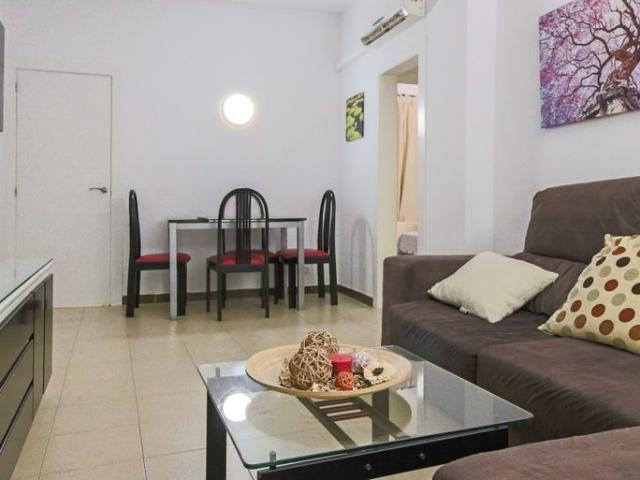 Newly renovated and furnished 2 minutes from Sagrada Familia