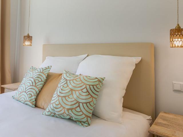 Newly Renovated and Stylishly Furnished Apartment in Buxtehude with Private Parking
