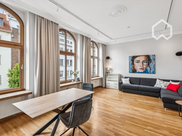 Newly renovated apartment, quiet city center location close to Hofgarten, large balcony, smart home features