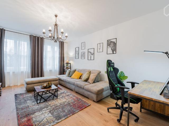 Newly renovated apartment with balcony 20 min to Alexanderplatz in Weißensee, Berlin Amsterdam Apartments for Rent