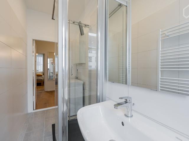 Newly renovated apartment with balcony 20 min to Alexanderplatz in Weißensee, Berlin Amsterdam Apartments for Rent