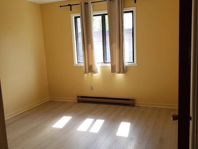 Newly renovated apartment 4 1/2, on the 2nd floor in quartier Ahuntsic