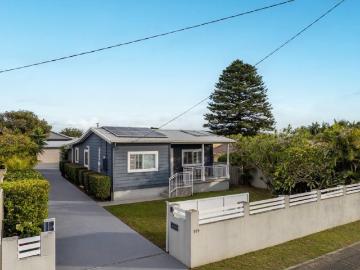 Newly Renovated Beachside Home Side Access to Huge shed