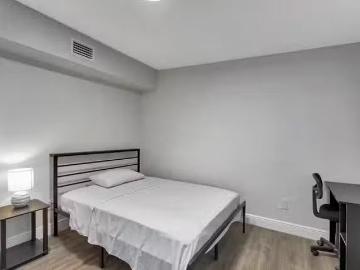 Newly Renovated Gem in quiet neighborhood: Your Ideal Tampa Ho.