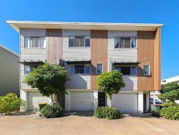 Newly renovated! Great increasing of values! Ready to move in!