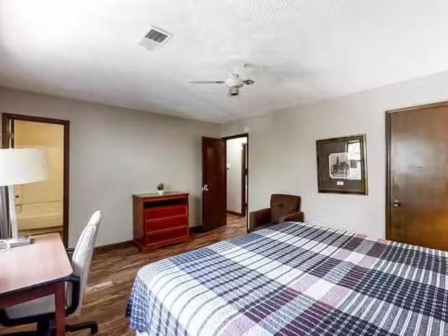 Newly renovated Decatur House with Comfortable Rooms, a Large.