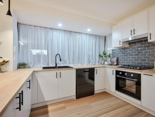 NEWLY RENOVATED EXECUTIVE RESIDENCE ON QUIET CUL DE SAC