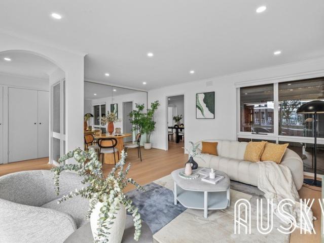 Newly Renovated Family Home in a Convenient Location!