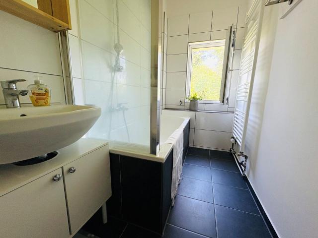 Newly renovated, fully furnished 2 room apartment with winter garden, Wuppertal Amsterdam Apartments for Rent