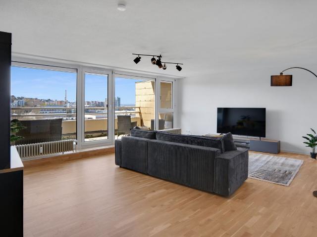 Newly Renovated, Fully Furnished 2BR with Balcony & Parking – Near US Base, Boblingen Amsterdam Apartments for Rent