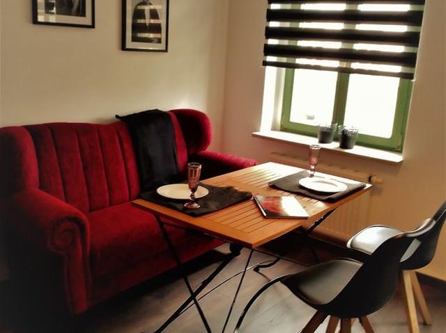 Newly renovated, furnished old building apartment, with new kitchenette, Leipzig Amsterdam Apartments for Rent