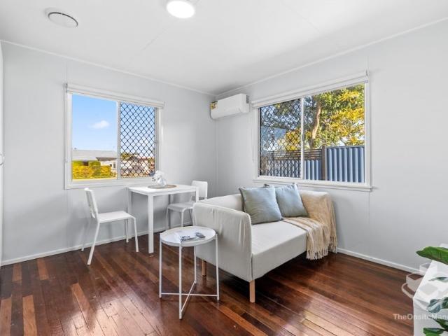 Newly Renovated Furnished Studio Apartment Includes Power & NBN