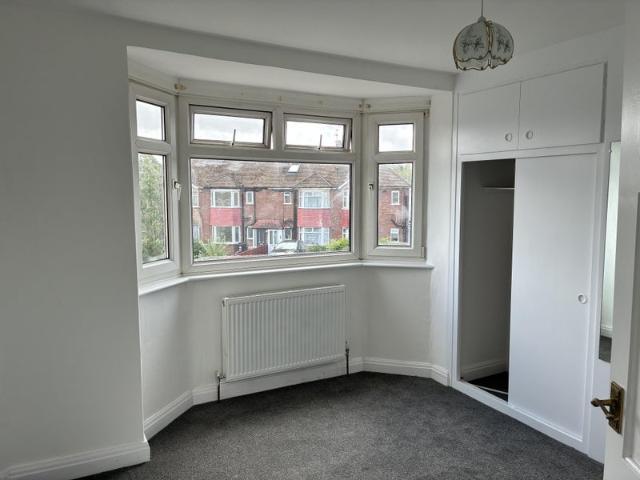 Newly renovated house large rooms and garden
