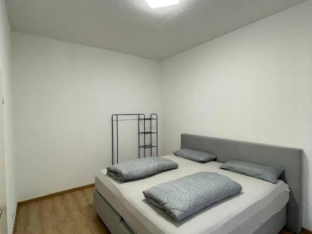 Newly renovated Holiday & Worker Apartment • Quiet • Sleeps 5