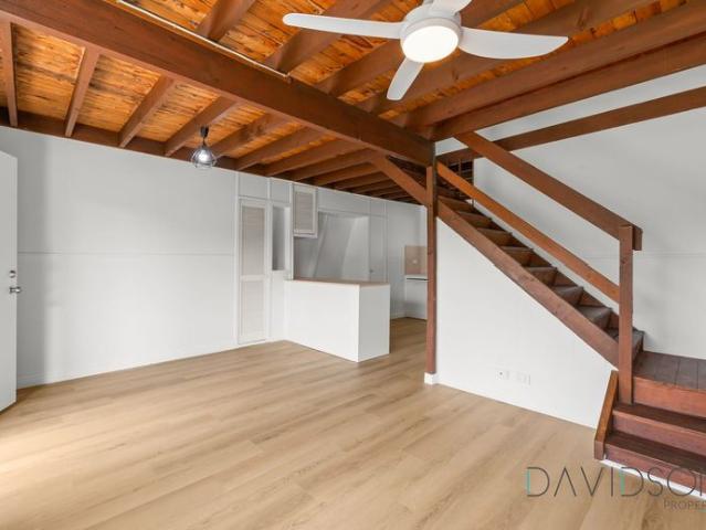 Newly Renovated Home with Huge Fenced Yard & Space for Boats, Caravans & Jetskis
