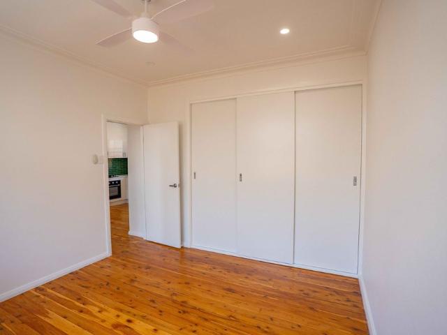 Newly Renovated One Bedroom Unit in Convenient Waratah Location