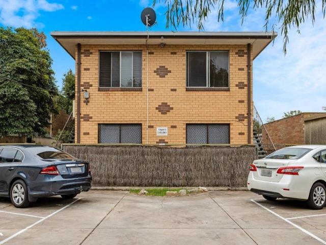 Newly Renovated, Low Maintenance Living in the Heart of Kilburn