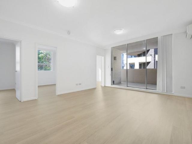 Newly Renovated Modern Apartment in the Heart of Homebush West