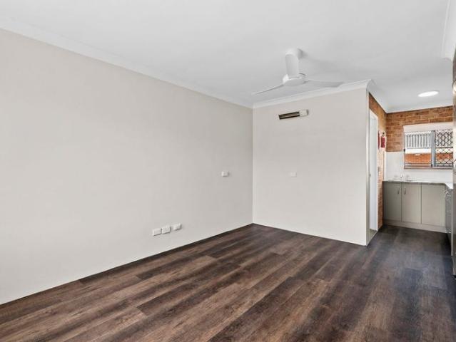 Newly Renovated Studio Apartment Easy Walk to Beach & Cafe's