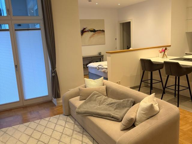Newly renovated Studio Apartment @ Ku'Damm