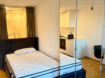 Newly renovated Studio
