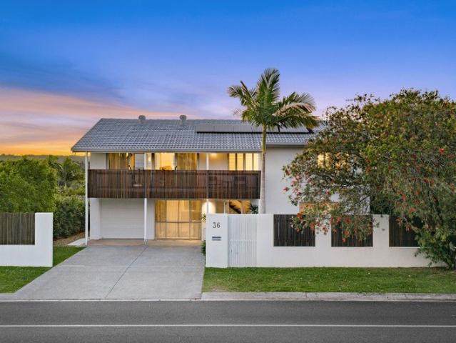Newly Renovated with Soaring Ceilings, Dual Living & Mountain Views