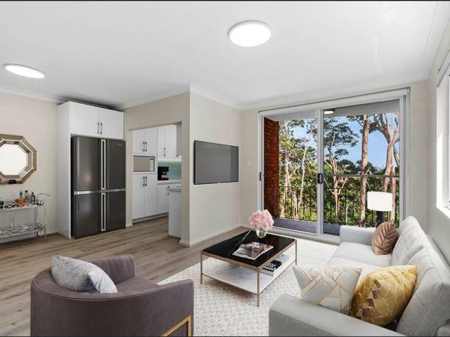 NEWLY RENOVATED THREE BEDROOM UNIT WITH LEAFY OUTLOOK!