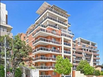 Newly Renovated | Timber flooring |2 bed,2 bath room apartment for lease!