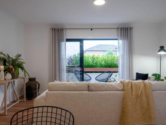 Newly Renovated Two Bedroom Apartment In City Centre!