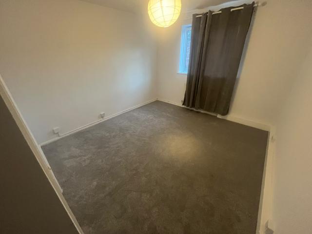 Newly Renovated Two Bedroom Flat – Marnham Crescent, Greenford, UB6 9ST