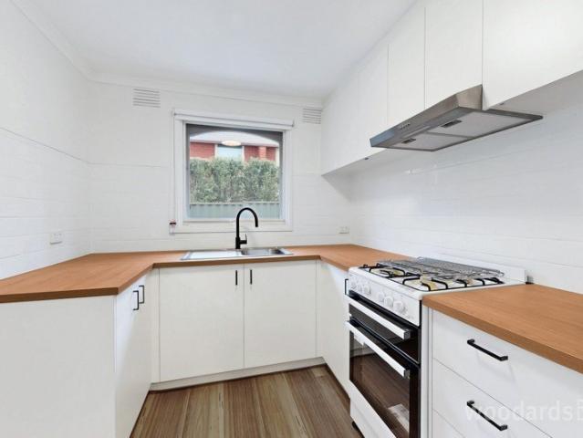 Newly Renovated Two Bedroom Living with Private Courtyard