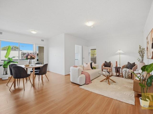 Newly Renovated Two Bedroom Unit with Low Strata
